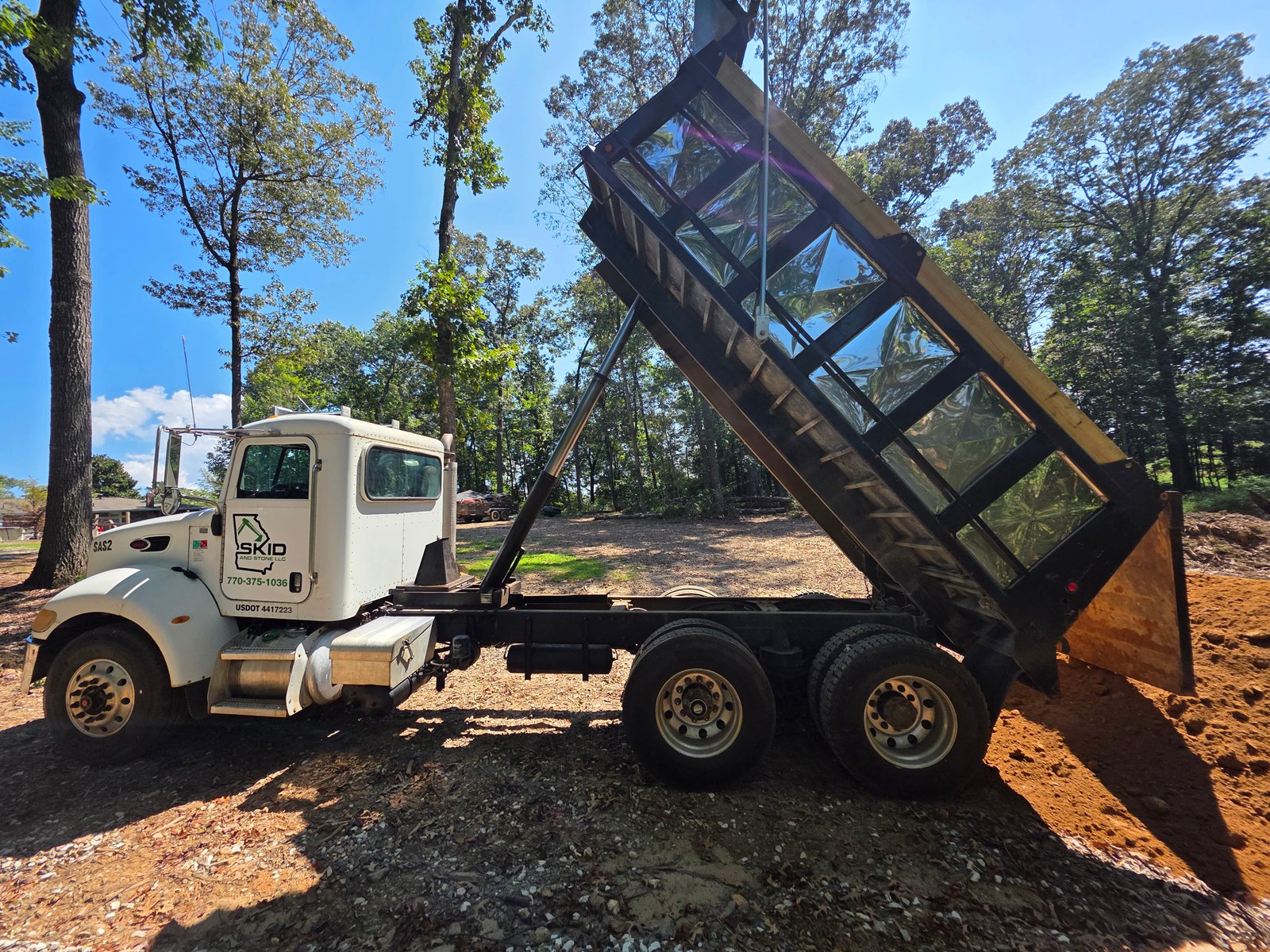 Gravel and bulk material delivery by Skid & Stone in North Georgia